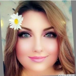 Meet your Posher, Debby